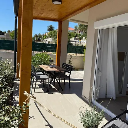 דירה Arti Homes Rab Banjol - One Bedroom With Terrace Arti 1